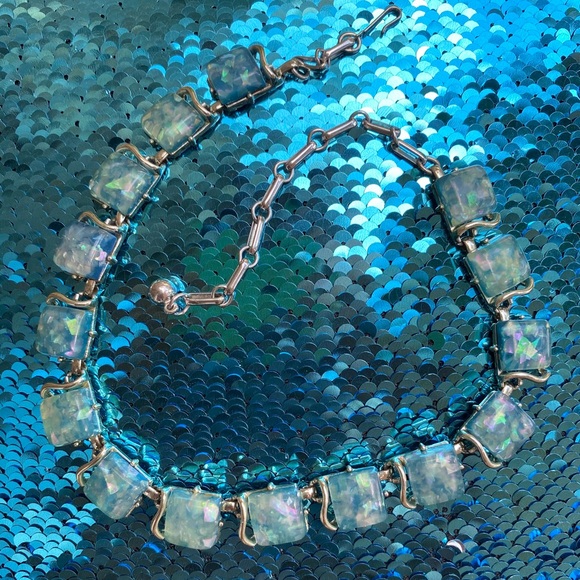 Vintage Coro necklace and clip on  earring set - Picture 4 of 12